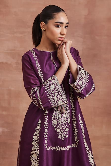 Shop Sue Mue Purple Chanderi Silk Embroidery, Sequins, Vaneet Floral Kurta And Salwar Set Online at Aza Fashions Shop_Sue Mue_Purple Chanderi Silk Embroidery, Sequins, Vaneet Floral Kurta And Salwar Set _Online_at_Aza_Fashions