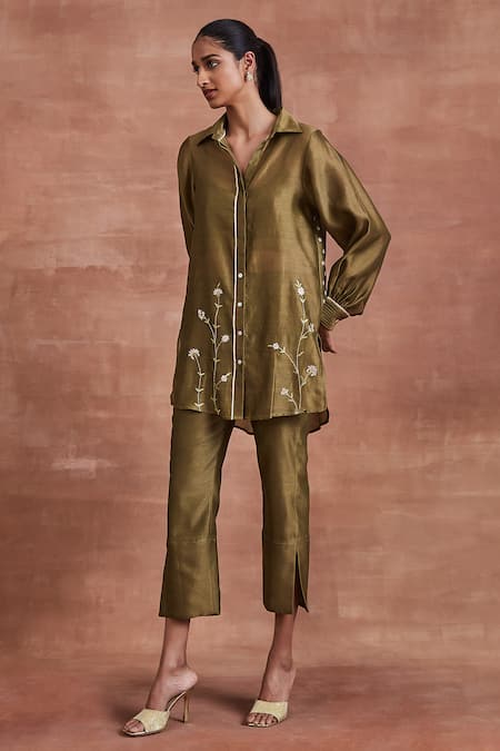 Shop Sue Mue Green Chanderi Silk Embroidery Collared Keya Floral Shirt And Pant Set Online at Aza Fashions Shop_Sue Mue_Green Chanderi Silk Embroidery Collared Keya Floral Shirt And Pant Set _Online_at_Aza_Fashions