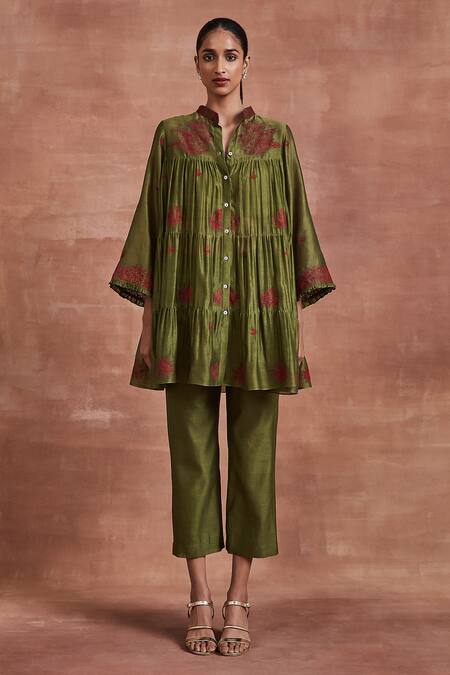 Sue Mue_Green Chanderi Silk Embroidery Bandeau Neck Veena Tiered Shirt Tunic And Pant Set _Online_at_Aza_Fashions