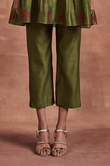 Buy_Sue Mue_Green Chanderi Silk Embroidery Bandeau Neck Veena Tiered Shirt Tunic And Pant Set _Online_at_Aza_Fashions