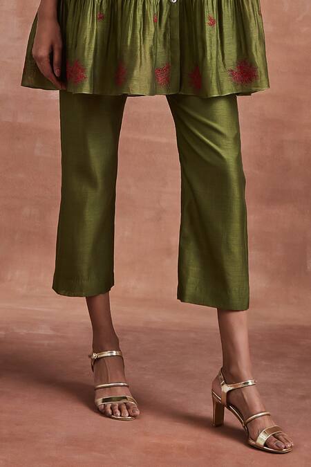 Shop_Sue Mue_Green Chanderi Silk Embroidery Bandeau Neck Veena Tiered Shirt Tunic And Pant Set _Online_at_Aza_Fashions