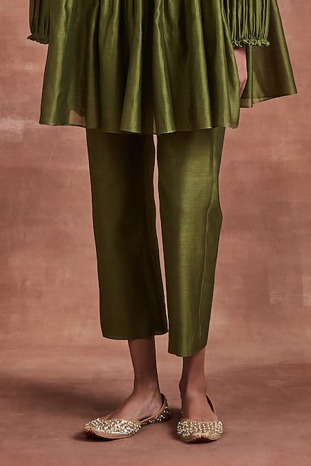 Sue Mue Green Chanderi Silk Embroidery V-neck Vishaka Gathered Kurta And Pant Set Online at Aza Fashions Sue Mue_Green Chanderi Silk Embroidery V-neck Vishaka Gathered Kurta And Pant Set _Online_at_Aza_Fashions