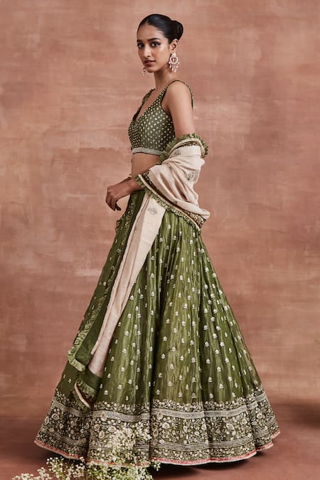 Sue Mue Green Tissue, Silk, Brocade Pearls, Dharini Embroidered Bridal Lehenga Set at Aza Fashions Sue Mue_Green Tissue, Silk, Brocade Pearls, Dharini Embroidered Bridal Lehenga Set _at_Aza_Fashions