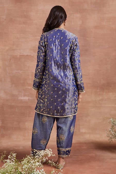 Shop Sue Mue Blue Tissue, Silk, Brocade Embroidery, Zari V-neck Panelled Kurta Set at Aza Fashions Shop_Sue Mue_Blue Tissue, Silk, Brocade Embroidery, Zari V-neck Panelled Kurta Set _at_Aza_Fashions