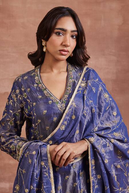 Sue Mue Blue Tissue, Silk, Brocade Embroidery, Zari V-neck Panelled Kurta Set at Aza Fashions Sue Mue_Blue Tissue, Silk, Brocade Embroidery, Zari V-neck Panelled Kurta Set _at_Aza_Fashions