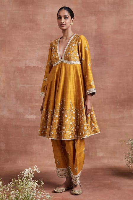 Shop Sue Mue Yellow Linen, Silk Embroidery, Sequins Plunge Archisha Floral Jaal Anarkali Set Online at Aza Fashions Shop_Sue Mue_Yellow Linen, Silk Embroidery, Sequins Plunge Archisha Floral Jaal Anarkali Set _Online_at_Aza_Fashions