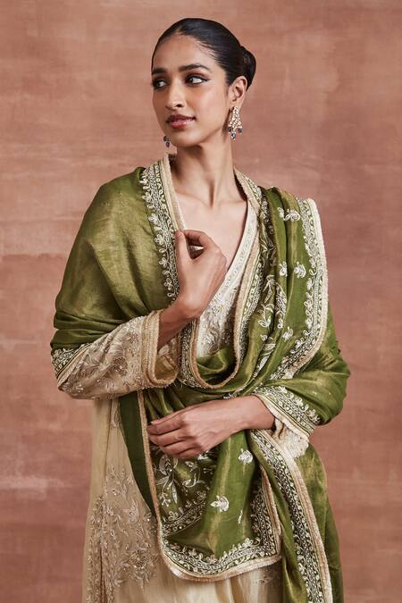 Buy_Sue Mue_Gold Tissue, Cotton Cut Work, Sequins, Pearls, Kaihika Thread Kurta Set _Online_at_Aza_Fashions