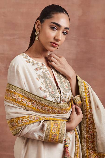 Buy Sue Mue Beige Handloom Cotton, Chanderi, Velvet Embroidery, Mahi Dori Work Kurta Set Online at Aza Fashions Buy_Sue Mue_Beige Handloom Cotton, Chanderi, Velvet Embroidery, Mahi Dori Work Kurta Set _Online_at_Aza_Fashions