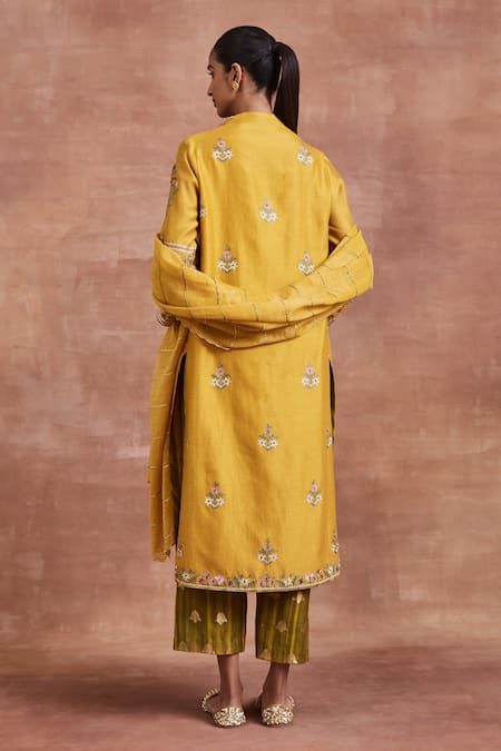 Shop Sue Mue Yellow Handloom , Chanderi Silk, Embroidery Damini Aari Kurta Set at Aza Fashions Shop_Sue Mue_Yellow Handloom , Chanderi Silk, Embroidery Damini Aari Kurta Set _at_Aza_Fashions