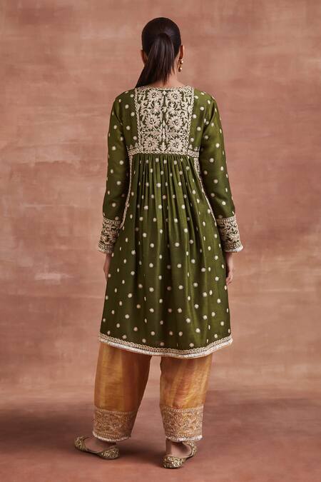Sue Mue_Green Silk, Handloom , Lace, Mahin Dori Gathered Kurta Set _Online_at_Aza_Fashions