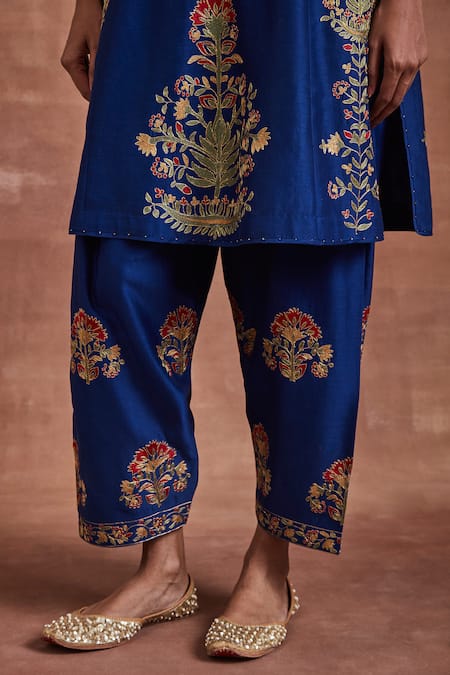 Sue Mue Blue Chanderi Silk, Cotton, Chanderi, Muslin Malay Thread Pintucked Kurta Set Online at Aza Fashions Sue Mue_Blue Chanderi Silk, Cotton, Chanderi, Muslin Malay Thread Pintucked Kurta Set _Online_at_Aza_Fashions