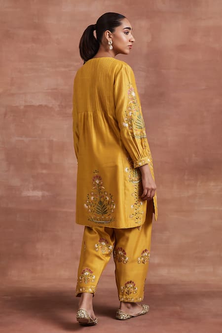 Sue Mue Yellow Chanderi Silk, Muslin, Chanderi, Cotton Naksh Thread And Zari Kurta Set at Aza Fashions Sue Mue_Yellow Chanderi Silk, Muslin, Chanderi, Cotton Naksh Thread And Zari Kurta Set _at_Aza_Fashions