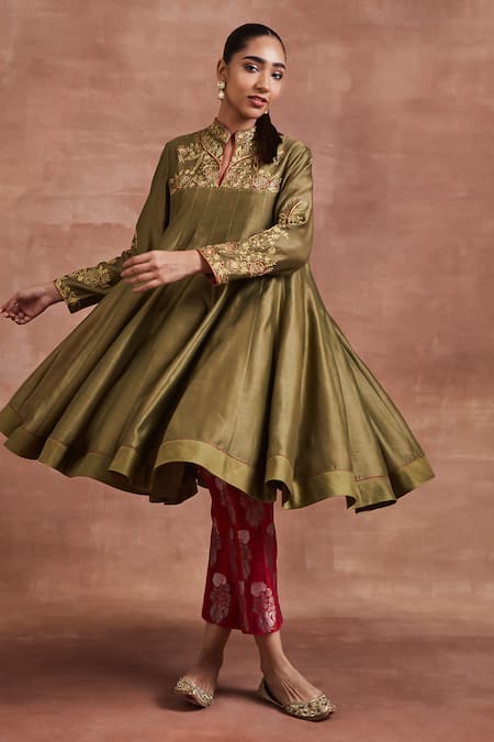 Sue Mue Green Chanderi Silk, Brocade Embroidery Bandeau Palash Yoke Anarkali And Pant Set Online at Aza Fashions Sue Mue_Green Chanderi Silk, Brocade Embroidery Bandeau Palash Yoke Anarkali And Pant Set _Online_at_Aza_Fashions