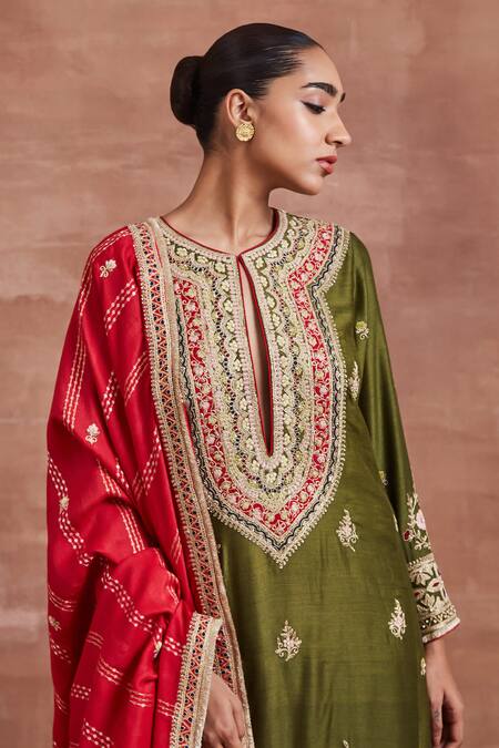 Shop Sue Mue Green Tussar, Silk Embroidery, Lace Keyhole Neck Charita Dori Kurta Pant Set Online at Aza Fashions Shop_Sue Mue_Green Tussar, Silk Embroidery, Lace Keyhole Neck Charita Dori Kurta Pant Set _Online_at_Aza_Fashions