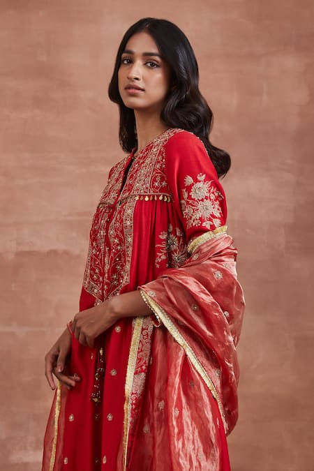 Buy_Sue Mue_Red Cotton, Silk, Mohair Sequins, Embroidery, Lace Mitra Aari Kurta Salwar Set _Online_at_Aza_Fashions