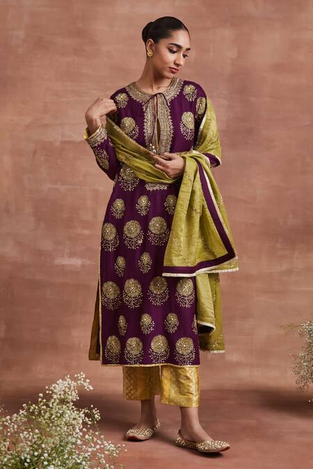 Shop Sue Mue Purple Silk, Handloom Cotton Sequins, Zari, Tushali Floral Kurta Set Online at Aza Fashions Shop_Sue Mue_Purple Silk, Handloom Cotton Sequins, Zari, Tushali Floral Kurta Set _Online_at_Aza_Fashions