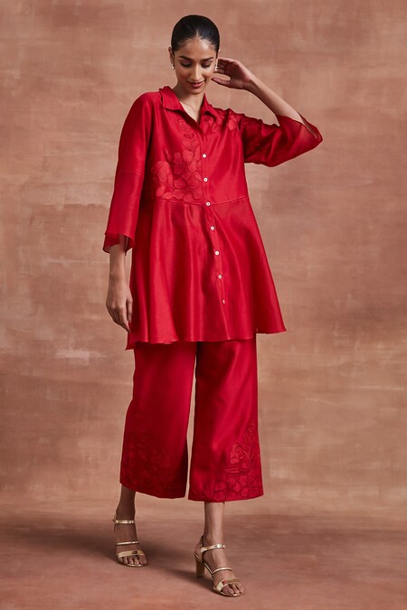 Sue Mue Red Handwoven Chanderi Silk Embroidered Adhara Shirt And Pant Set 