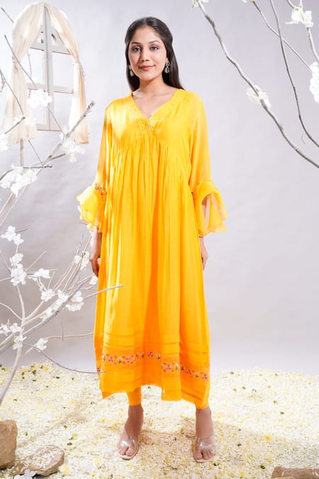 The White Tree Studio Aftab Embroidered Hem Anarkali & Leggings Set 