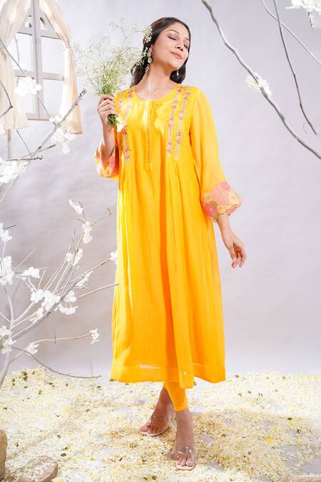 The White Tree Studio_Yellow Anarkali- Chanderi (70% Cotton And 30% Silk) Afsheen & Leggings Set _at_Aza_Fashions