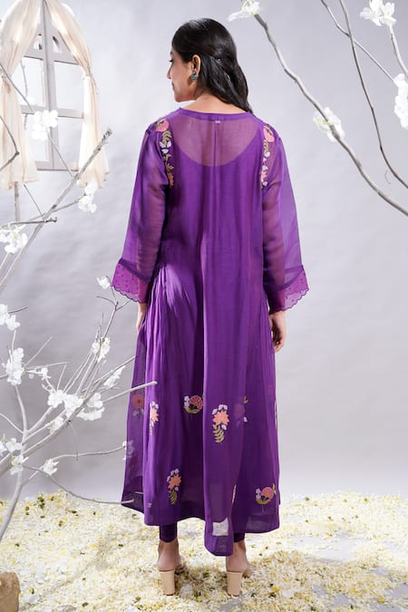 The White Tree Studio Mehrang Floral Embroidered Kurta & Leggings Set 