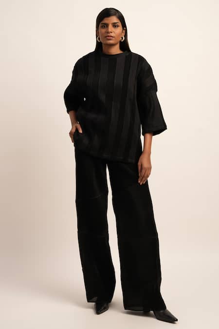 Siddhant Agrawal Black Cotton, Organza Round Neck Unseen Splendor Pleated T-shirt at Aza Fashions Siddhant Agrawal_Black Cotton, Organza Round Neck Unseen Splendor Pleated T-shirt _at_Aza_Fashions