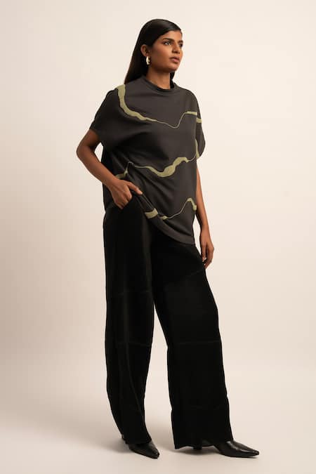 Buy Siddhant Agrawal Grey Cotton Beads Round Neck Luxe Splendor Work T-shirt Online at Aza Fashions Buy_Siddhant Agrawal_Grey Cotton Beads Round Neck Luxe Splendor Work T-shirt _Online_at_Aza_Fashions