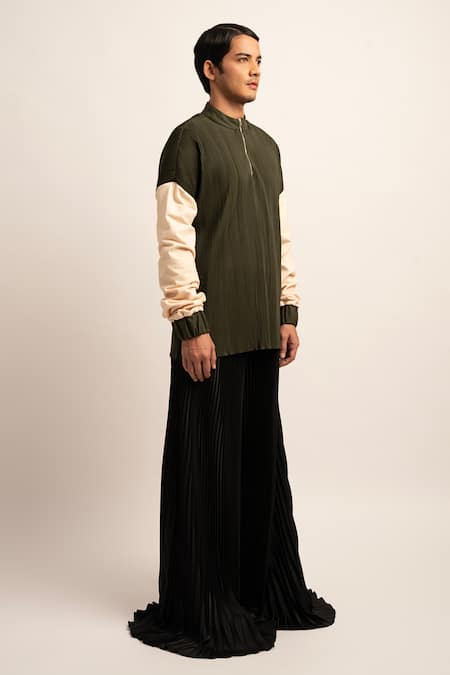 Siddhant Agrawal_Green Cotton The Modern Catalyst Jumper T-shirt _Online_at_Aza_Fashions