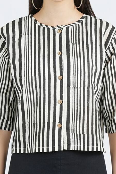 Banana Labs_Black Cotton Round Neck And White Hand Block Printed Saree Set _Online_at_Aza_Fashions