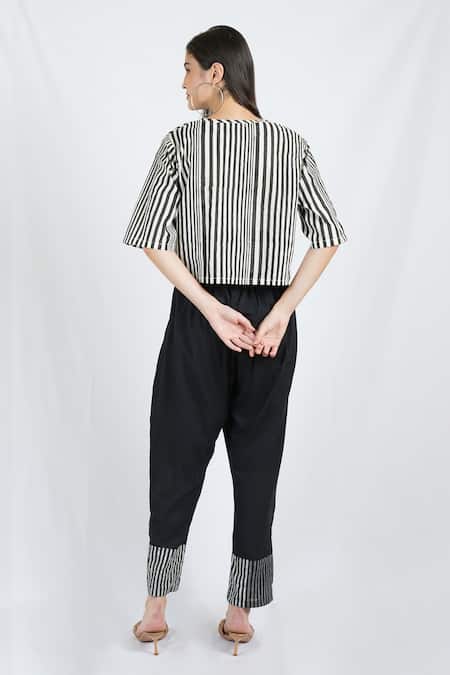 Buy_Banana Labs_Black Cotton Round Neck And White Hand Block Printed Saree Set _Online_at_Aza_Fashions