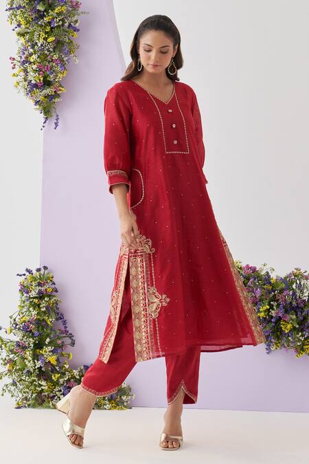 Buy_Shipraa Grover_Red Chanderi Sequins, Metallic Thread V-neck Fiza Embroidered Kurta And Pant Set _Online_at_Aza_Fashions