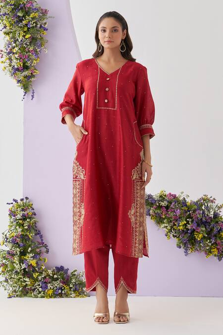 Shop_Shipraa Grover_Red Chanderi Sequins, Metallic Thread V-neck Fiza Embroidered Kurta And Pant Set _Online_at_Aza_Fashions