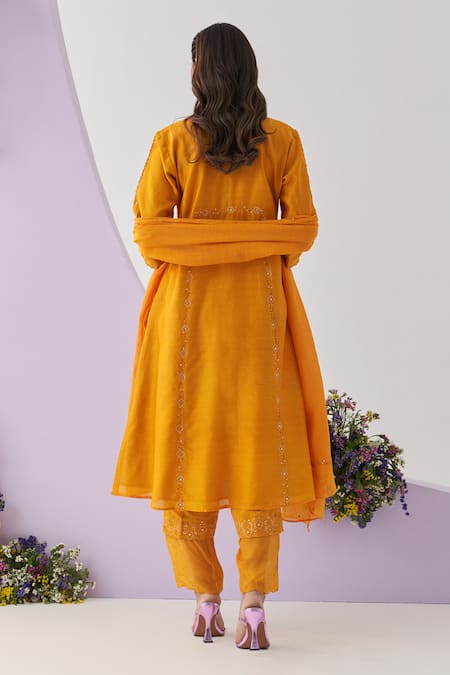 Shipraa Grover Huma Embroidered Kurta Pant Set 