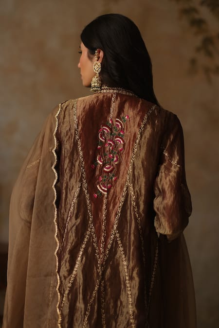 Begum Asma Resham Zari Fleur Embroidered Kurta Pant Set 