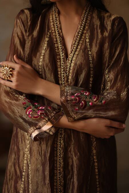 Buy_Begum_Gold Silk, Organza, Satin Embroidery, Asma Resham Zari Fleur Kurta Pant Set _Online_at_Aza_Fashions