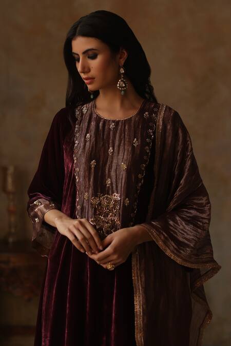 Shop Begum Maroon Kurta And Pant Velvet Embroidery Faiz Roseate Yoke Set Online at Aza Fashions Shop_Begum_Maroon Kurta And Pant Velvet Embroidery Faiz Roseate Yoke Set _Online_at_Aza_Fashions