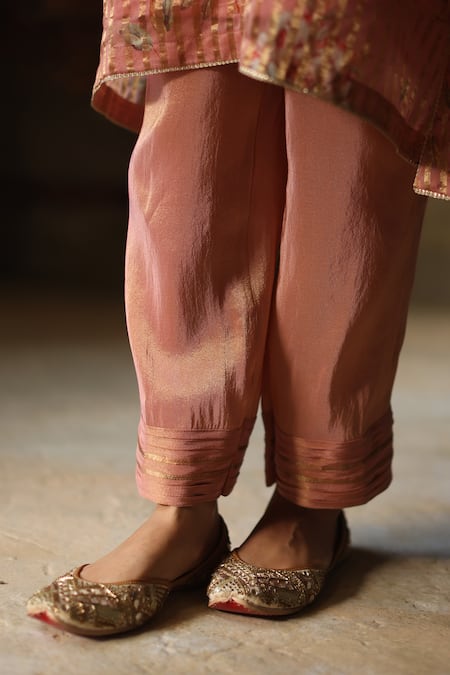 Begum_Peach Kurta Silk Tissue Botanic Flora V Neck Ikai Striped Pattern Pant Set _at_Aza_Fashions
