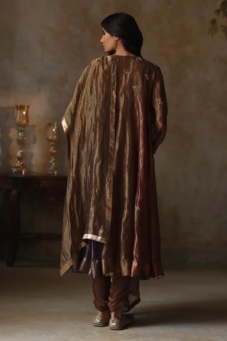 Begum Saanjh Zari Fleur Butti Embroidered Kurta Pant Set 