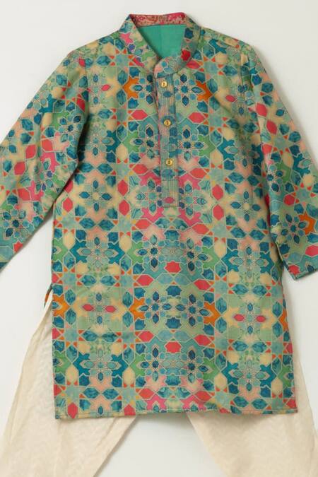 Shop Shruti Jalan Green , Satin Fleur Rangoli Print Kurta With Pyjama at Aza Fashions Shop_Shruti Jalan_Green , Satin Fleur Rangoli Print Kurta With Pyjama_at_Aza_Fashions