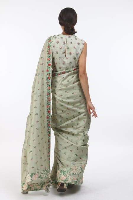 Shop Nikasha Grey Round Chanderi Hand Painted Saree With Blouse at Aza Fashions Shop_Nikasha_Grey Round Chanderi Hand Painted Saree With Blouse _at_Aza_Fashions