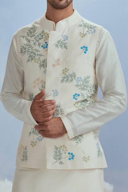 Nachiket Barve_Ivory Silk, Spandex Embroidery Floral Bundi Kurta Set _Online_at_Aza_Fashions