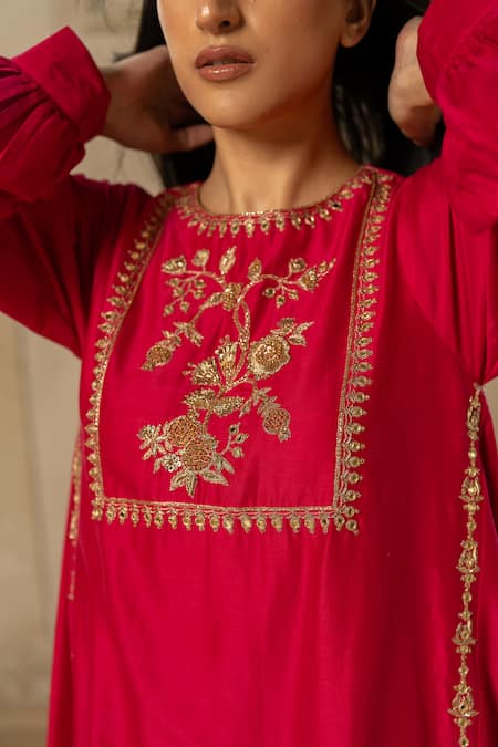 Paulmi And Harsh_Pink Chiffon, Silk Embroidery Round Neck Hand Kurta And Pant Set _Online_at_Aza_Fashions