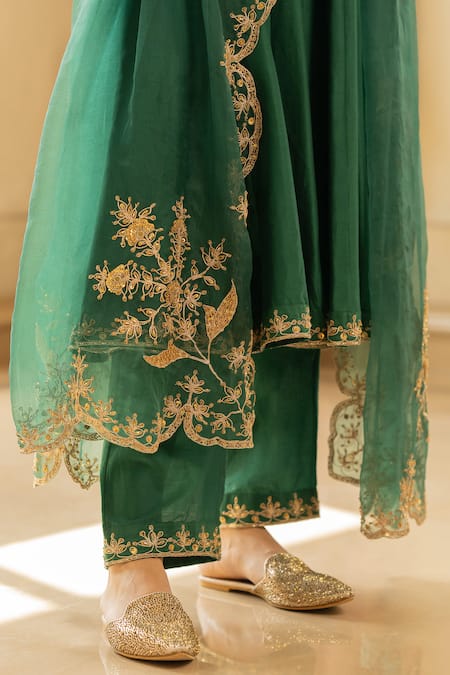 Paulmi And Harsh Green Chiffon, Tissue Embroidery Round Neck Anarkali Pant Set at Aza Fashions Paulmi And Harsh_Green Chiffon, Tissue Embroidery Round Neck Anarkali Pant Set _at_Aza_Fashions