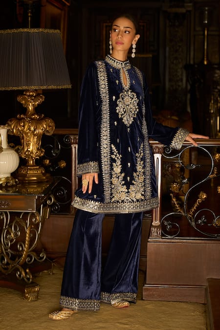 Buy Lashkaraa Blue Velvet, Satin Sequins, Stones Keyhole Neck Embroidered Kurta And Pant Set Online at Aza Fashions Buy_Lashkaraa_Blue Velvet, Satin Sequins, Stones Keyhole Neck Embroidered Kurta And Pant Set _Online_at_Aza_Fashions