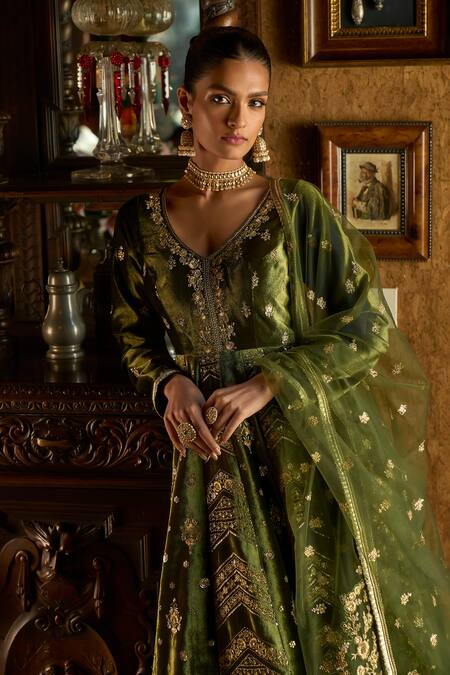 Lashkaraa_Green Velvet, Satin, Net Sequins, Zari, Stones, Embroidery V-neck Anarkali Set_Online_at_Aza_Fashions