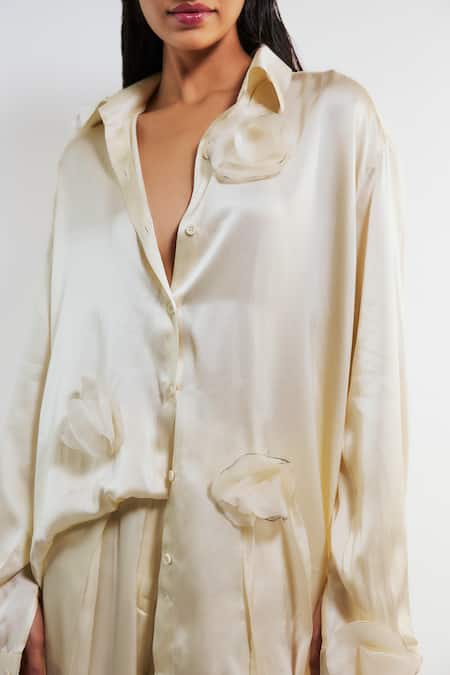Buy_Deme By Gabriella_Ivory Satin Fabric Flowers Collared Angela Floral Applique Shirt And Pant Set _Online_at_Aza_Fashions