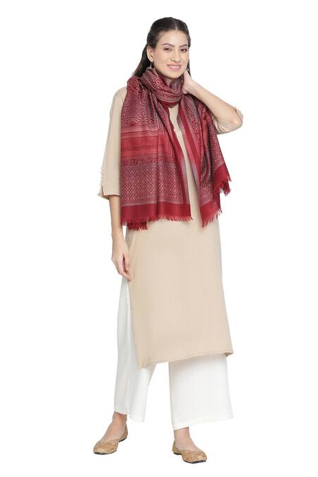 Shingora_Maroon Omaira Geometric Pattern Woven Stole _Online_at_Aza_Fashions