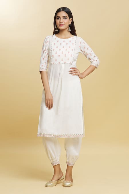 Buy Samyukta Singhania Off White Cotton Gota Tulip Art Print Lace Embellished Kurta With Trouser Online at Aza Fashions Buy_Samyukta Singhania_Off White Cotton Gota Tulip Art Print Lace Embellished Kurta With Trouser_Online_at_Aza_Fashions