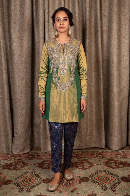Buy_Atelier Shikaarbagh_Green , Organza, Brocade Embroidery Collared Kurta Pant Set _Online_at_Aza_Fashions