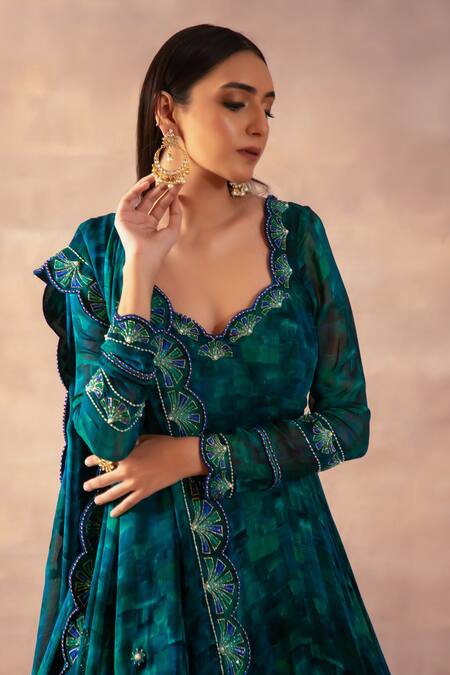 Laxmishriali Emerald Green Georgette Pearls, Geometric Digital Print Anarkali With Dupatta Online at Aza Fashions Laxmishriali_Emerald Green Georgette Pearls, Geometric Digital Print Anarkali With Dupatta _Online_at_Aza_Fashions
