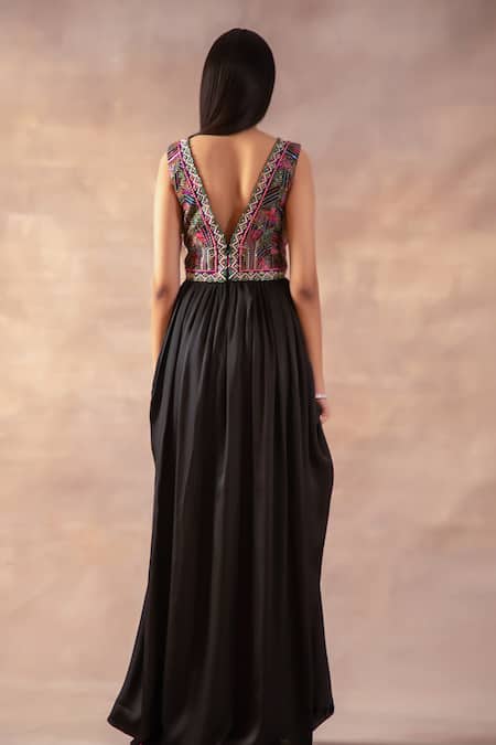 Laxmishriali Embroidered Crop Top & Pant Set 